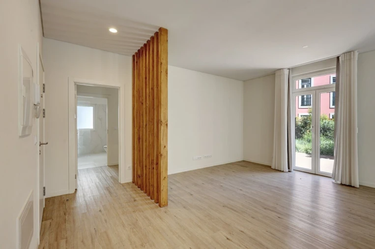 Apartamento T2 para Venda em Campolide Foto 10