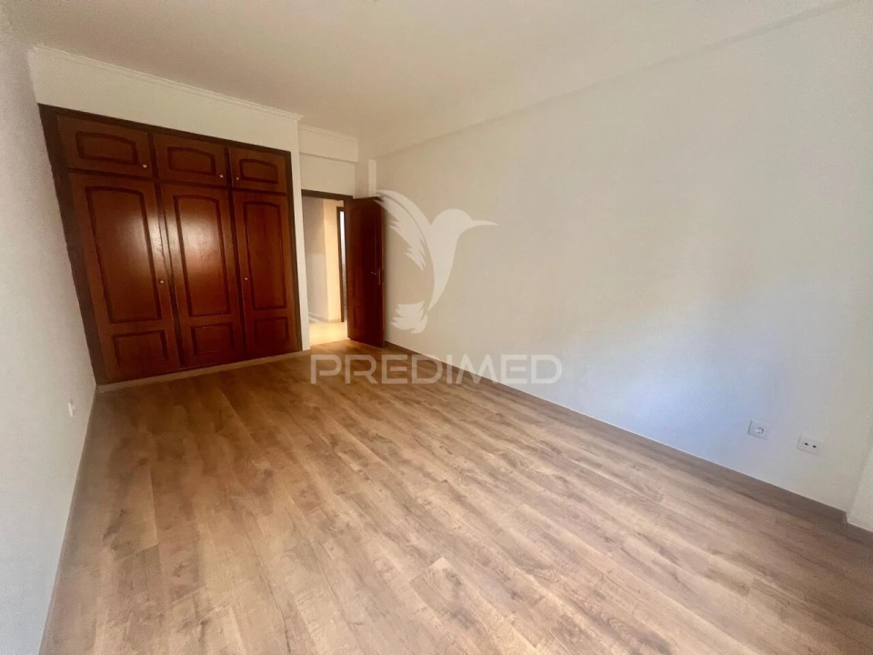 Apartamento T3 para Venda em Moita Foto 10