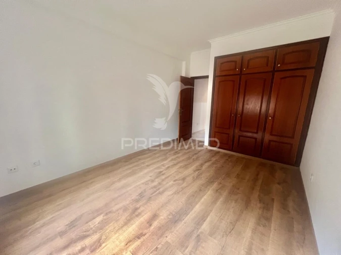Apartamento T3 para Venda em Moita Foto 18