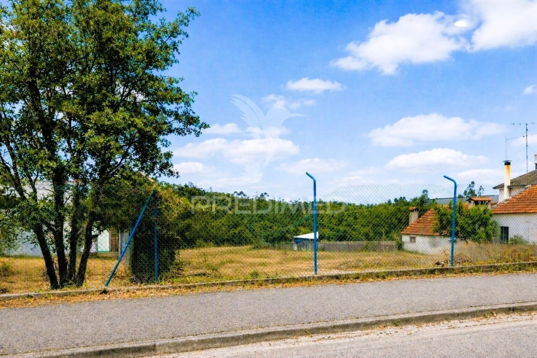 Terreno para Venda em Maceira Foto 2