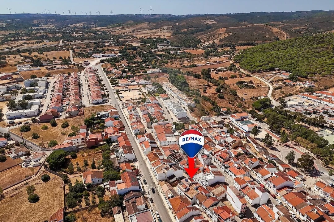 Moradia T2 para Venda em Bensafrim e Barão de São João Foto 25