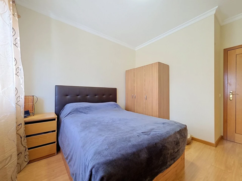 Apartamento T2 para Venda em Portimão Foto 12