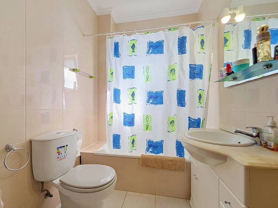 Apartamento T2 para Venda em Portimão Foto 13