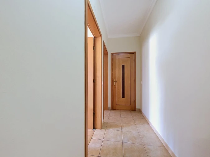 Apartamento T2 para Venda em Portimão Foto 6