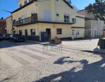 Prédio para Venda em Coimbrão