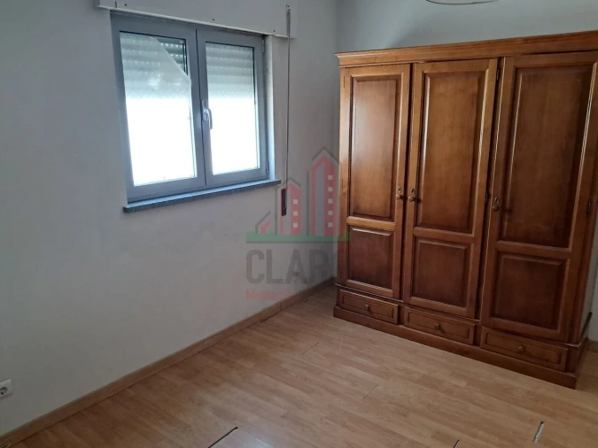Prédio para Venda em Coimbrão Foto 13