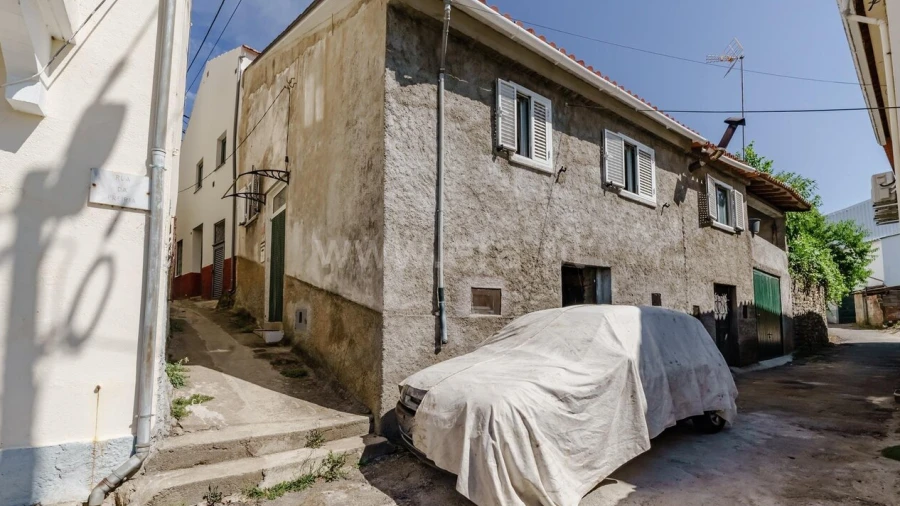 Moradia T2 para Venda em Casegas e Ourondo