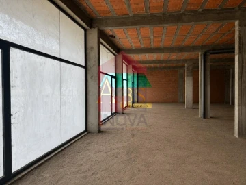 Loja para Venda em Real, Dume e Semelhe