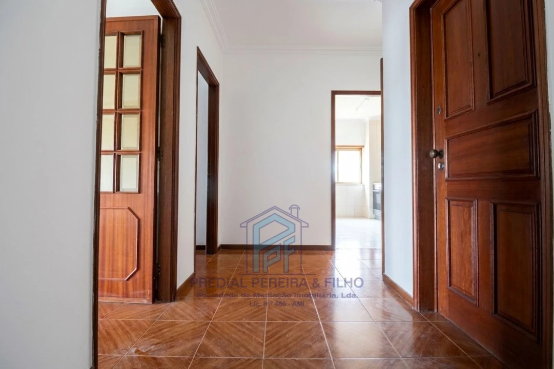 Apartamento T3 para Venda em Rio Tinto Foto 2