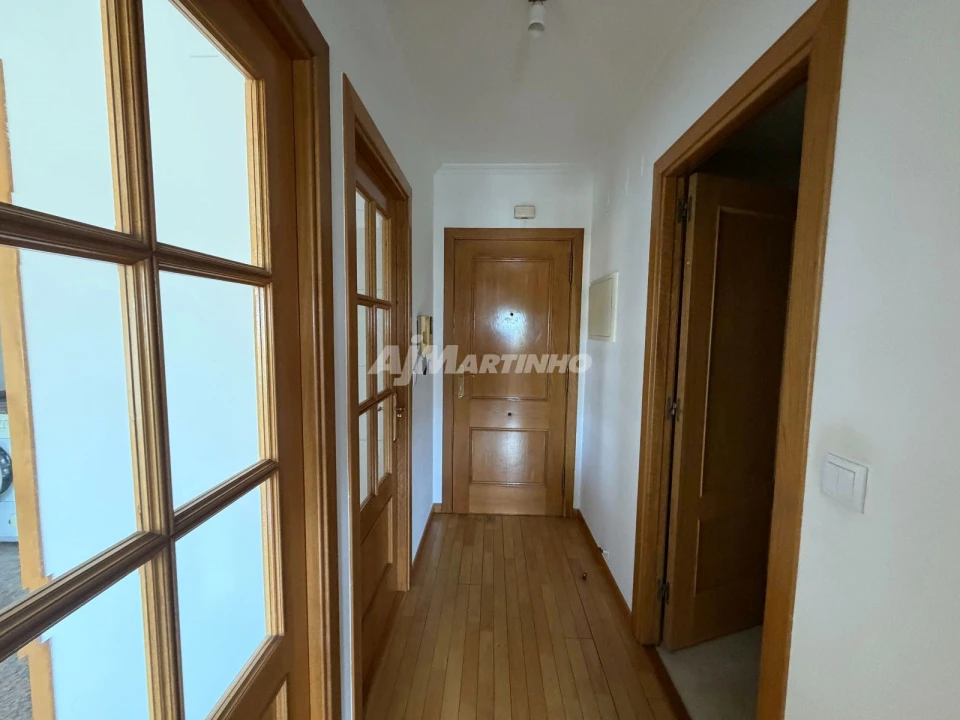 Apartamento T1 para Arrendamento em Lordelo do Ouro e Massarelos Foto 3