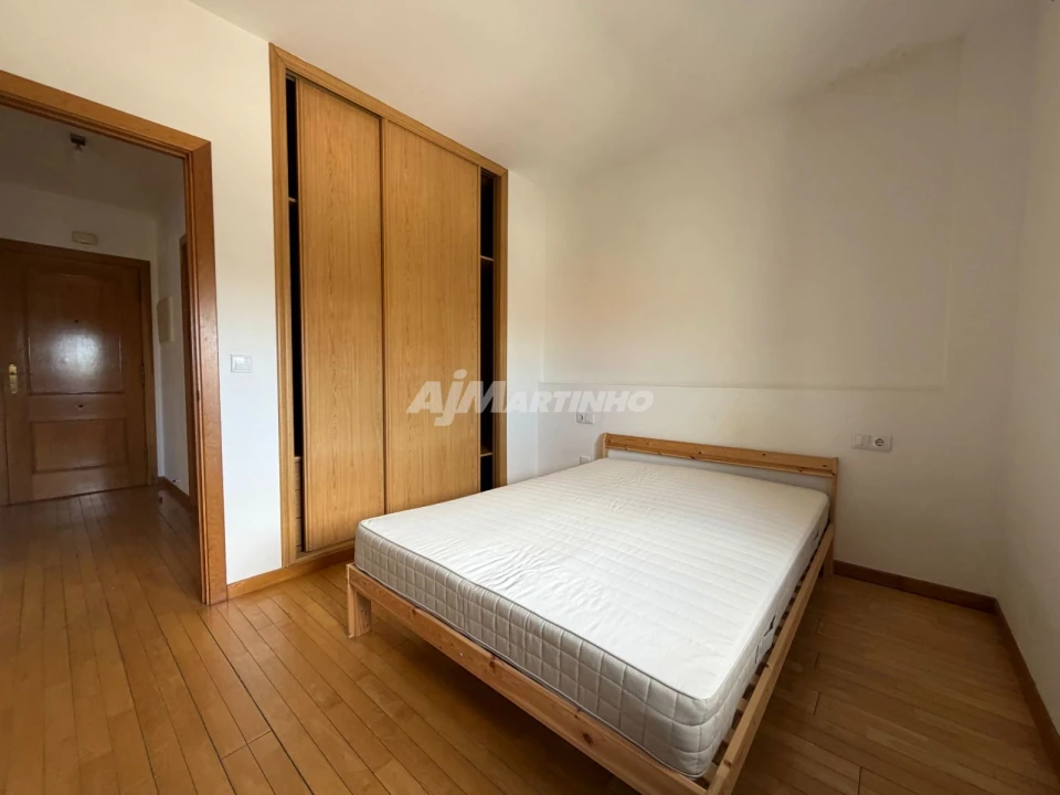 Apartamento T1 para Arrendamento em Lordelo do Ouro e Massarelos Foto 10