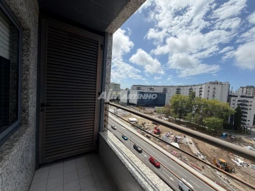 Apartamento T1 para Arrendamento em Lordelo do Ouro e Massarelos