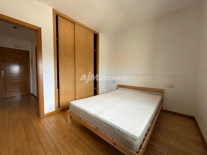 Apartamento T1 para Arrendamento em Lordelo do Ouro e Massarelos Foto 10