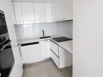 Apartamento T2 para Arrendamento em Santa Marinha e São Pedro da Afurada