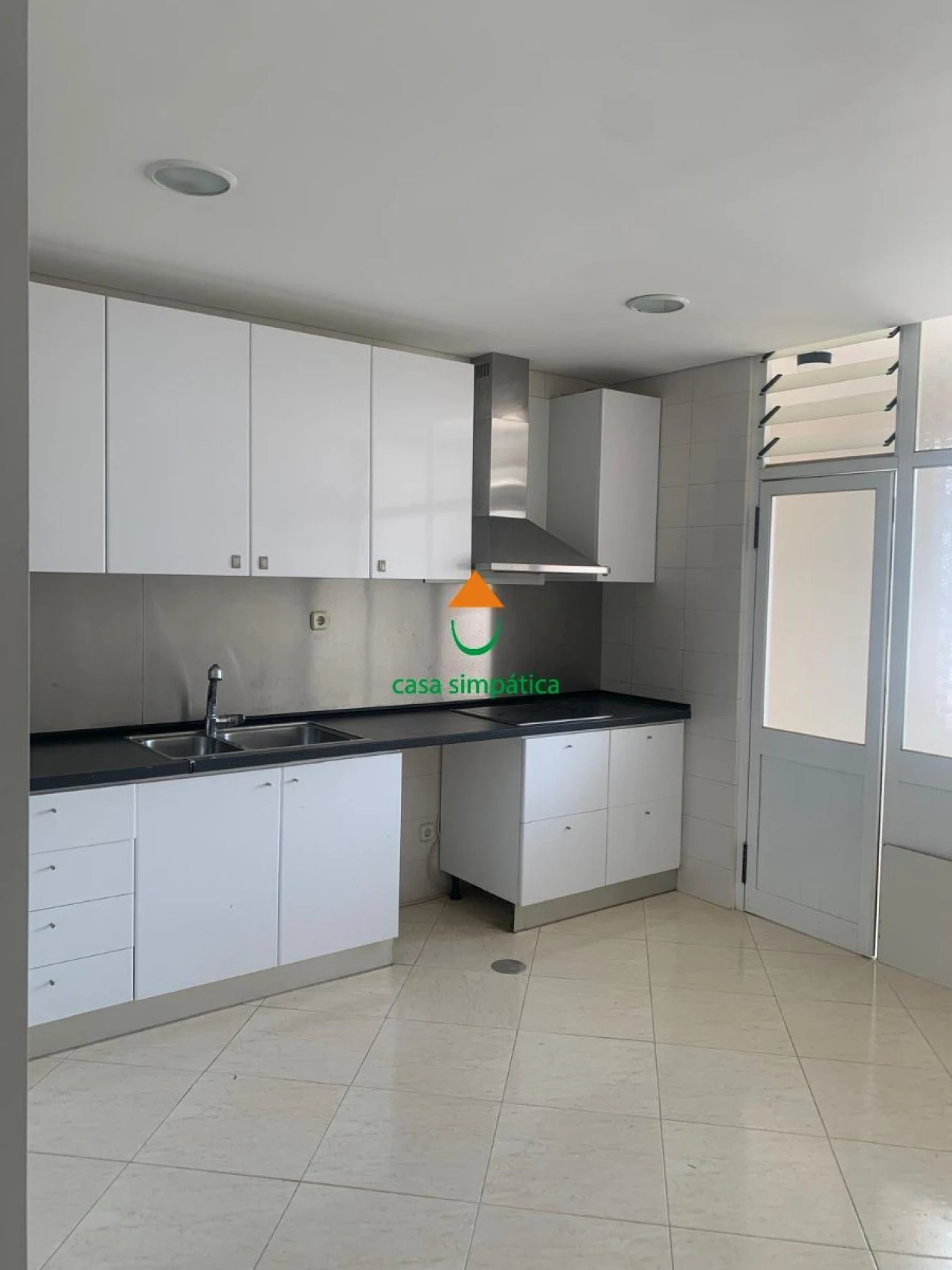 Apartamento T2 para Arrendamento em Gondomar (São Cosme), Valbom e Jovim Foto 1