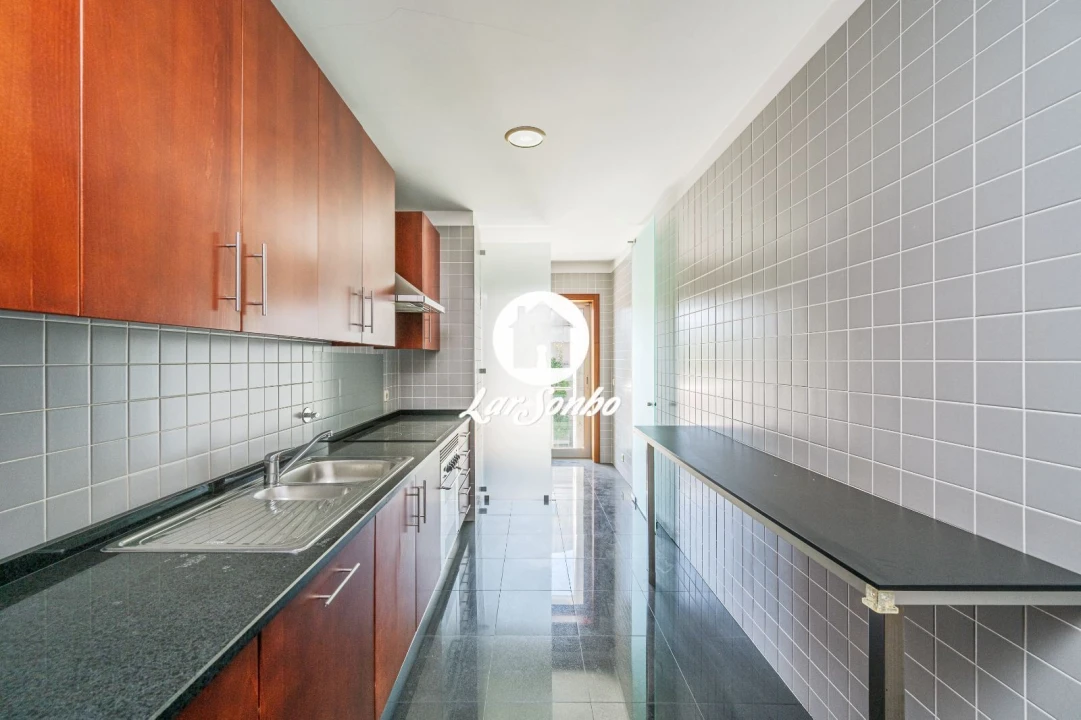 Apartamento T2 para Venda em Cidade da Maia Foto 11