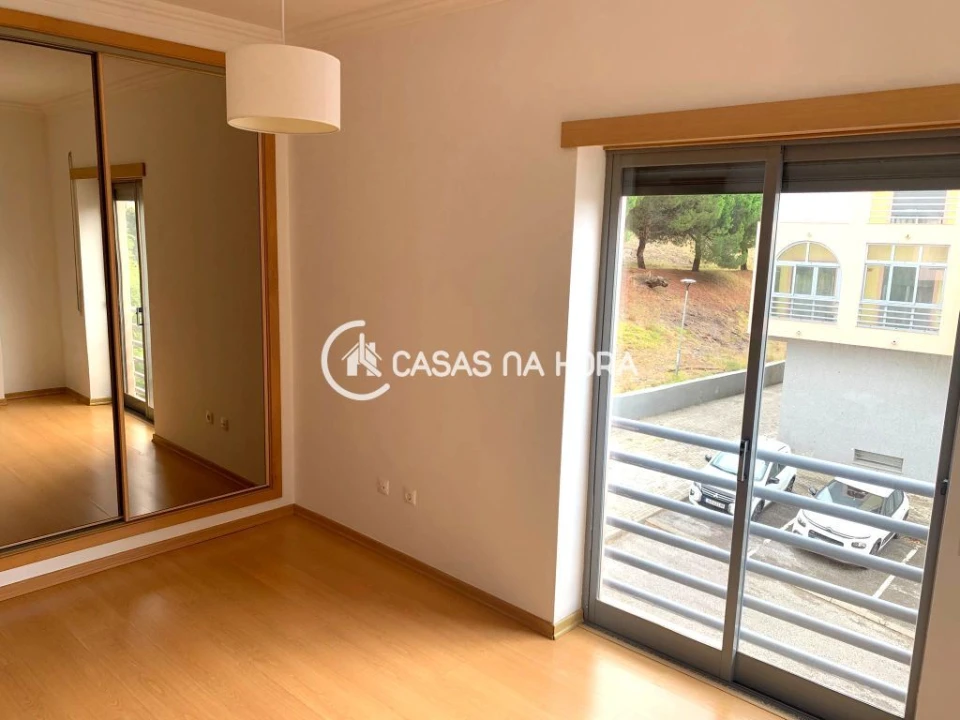 Apartamento T2 para Arrendamento em Corroios Foto 17