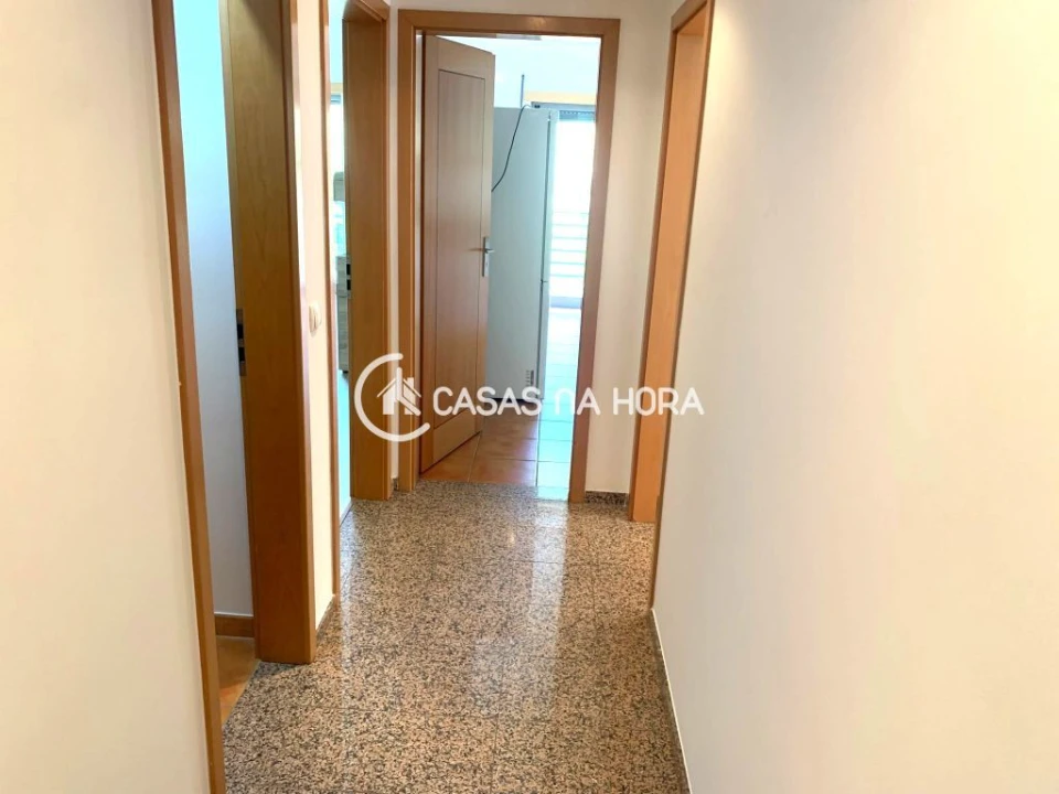 Apartamento T2 para Arrendamento em Corroios Foto 23