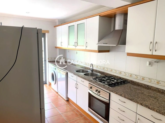 Apartamento T2 para Arrendamento em Corroios Foto 3
