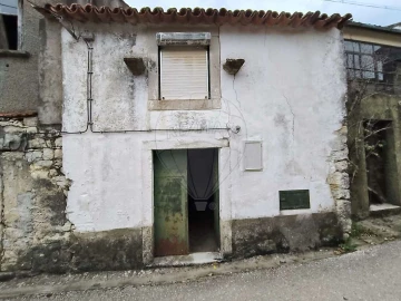 Moradia T2 para Venda em Zambujal