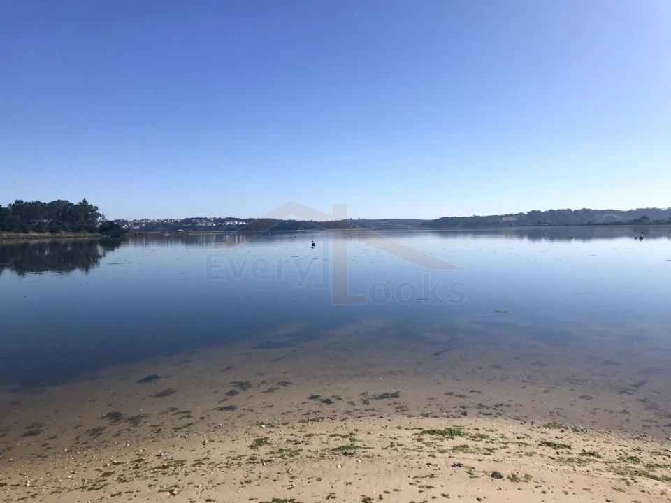 Moradia T3 para Venda em Vau Foto 10