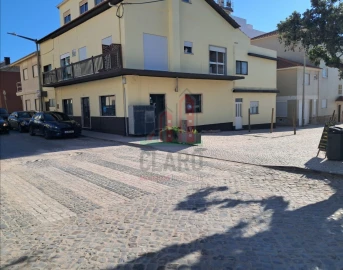 Loja para Venda em Coimbrão