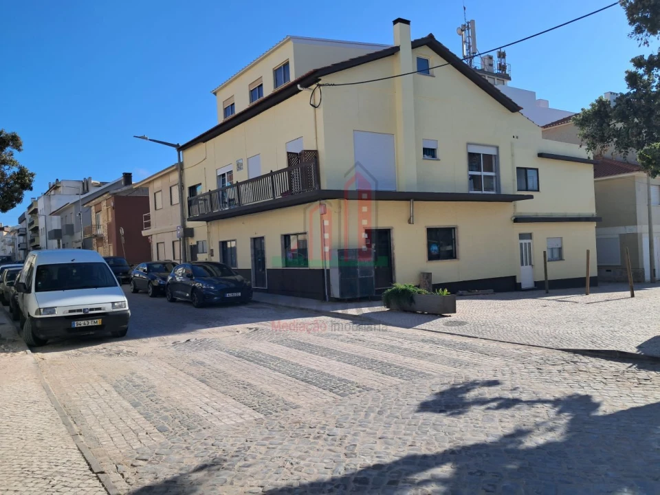 Loja para Venda em Coimbrão Foto 1