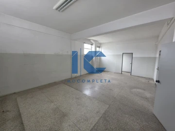 Loja para Arrendamento em Travassô e Óis da Ribeira