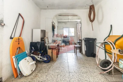 Moradia T2 para Venda em Charneca de Caparica e Sobreda