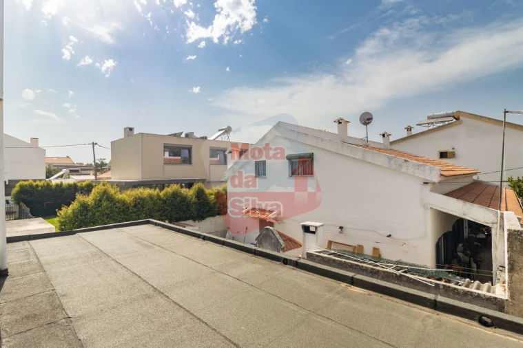Moradia T2 para Venda em Charneca de Caparica e Sobreda Foto 31