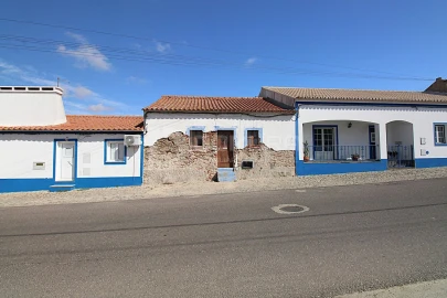 Moradia T3 para Venda em Santiago Maior