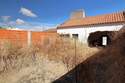 Moradia T3 para Venda em Santiago Maior