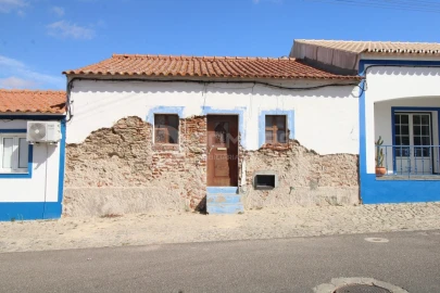 Moradia T3 para Venda em Santiago Maior