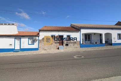 Moradia T3 para Venda em Santiago Maior