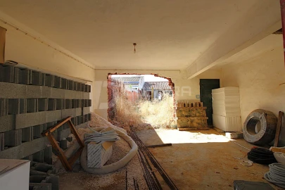 Moradia T3 para Venda em Santiago Maior