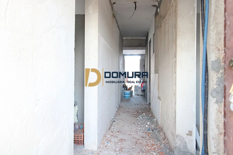 Moradia T3 para Venda em Santiago Maior Foto 4