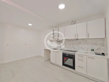 Moradia T2 para Venda em Funchal (São Pedro)