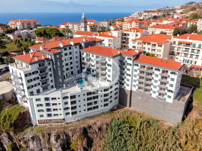 Apartamento T2 para Venda em Caniço Foto 2