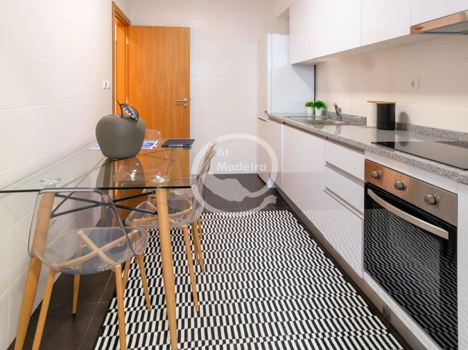 Apartamento T2 para Venda em Caniço Foto 9