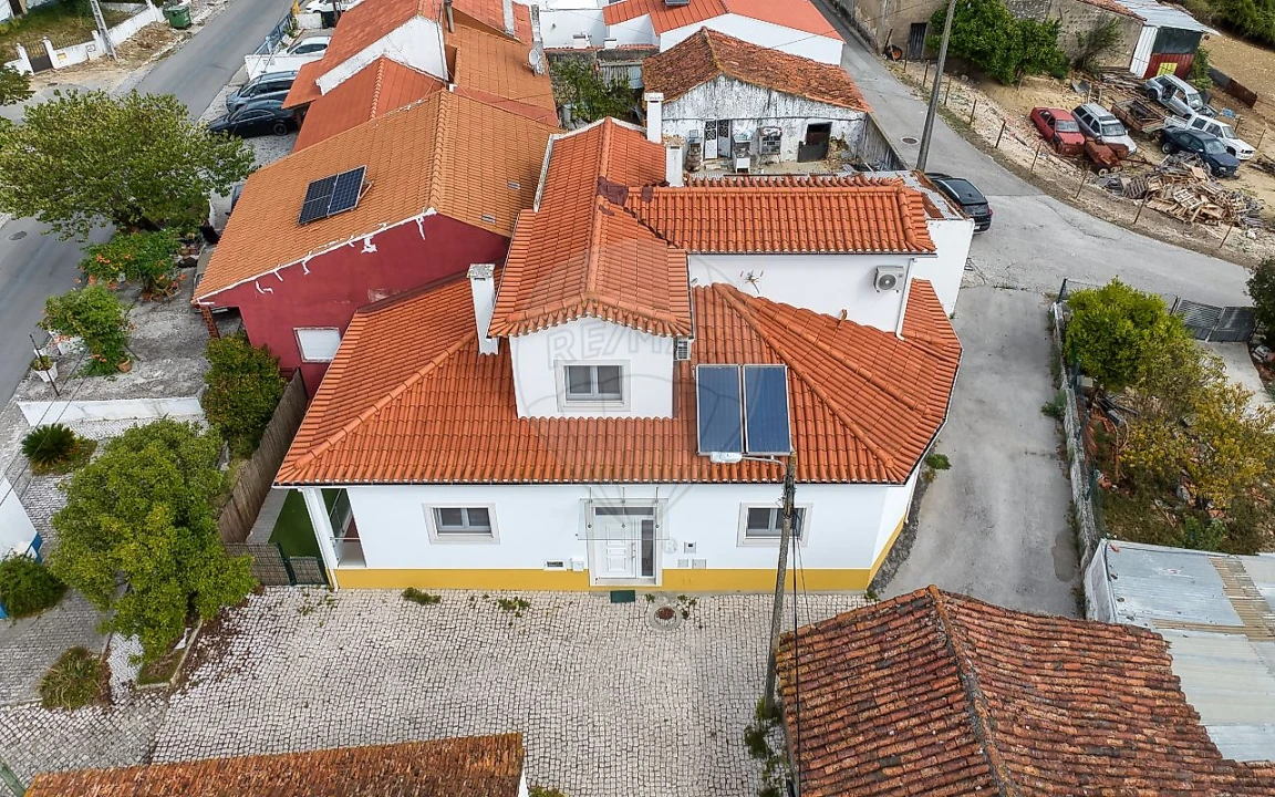Moradia T3 para Venda em Achete, Azoia de Baixo e Póvoa de Santarém Foto 3