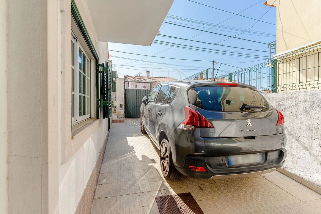 Moradia T3 para Venda em Quinta do Conde Foto 2