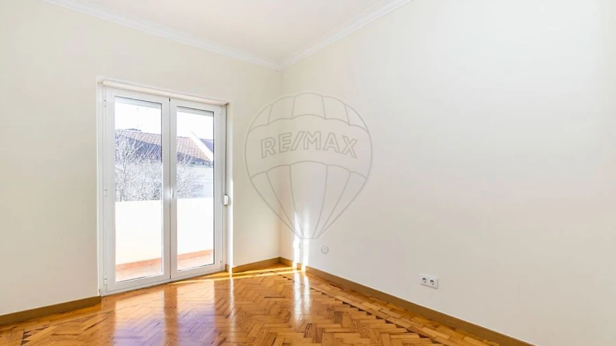 Apartamento T2 para Arrendamento em Benfica