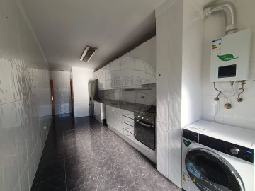Apartamento T2 para Venda em Canelas