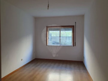 Apartamento T2 para Venda em Canelas