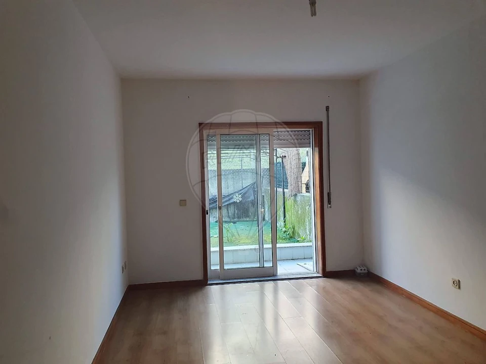 Apartamento T2 para Venda em Canelas Foto 11