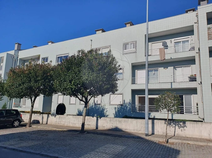 Apartamento T2 para Venda em Canelas Foto 14