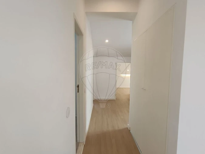 Apartamento T2 para Venda em Fatima Foto 2