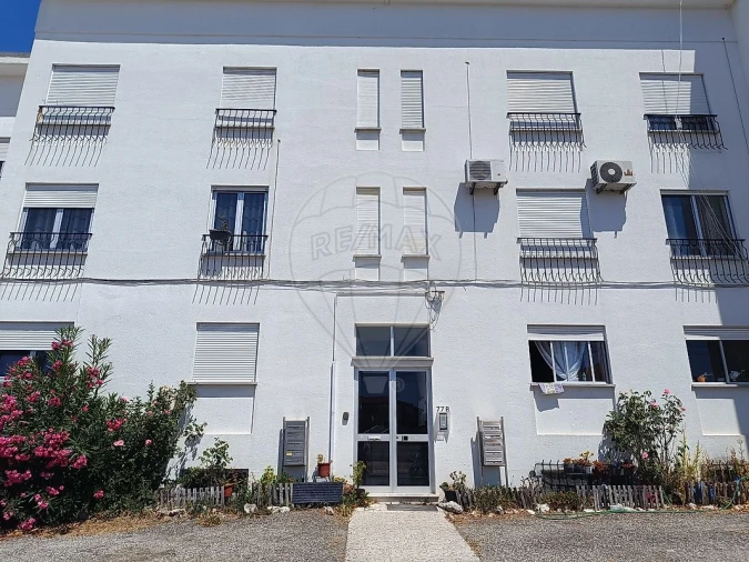 Apartamento T2 para Venda em Fatima Foto 9