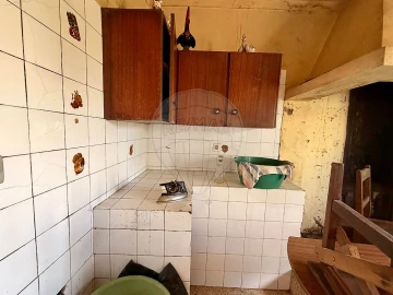 Moradia T2 para Arrendamento em Nossa Senhora da Piedade