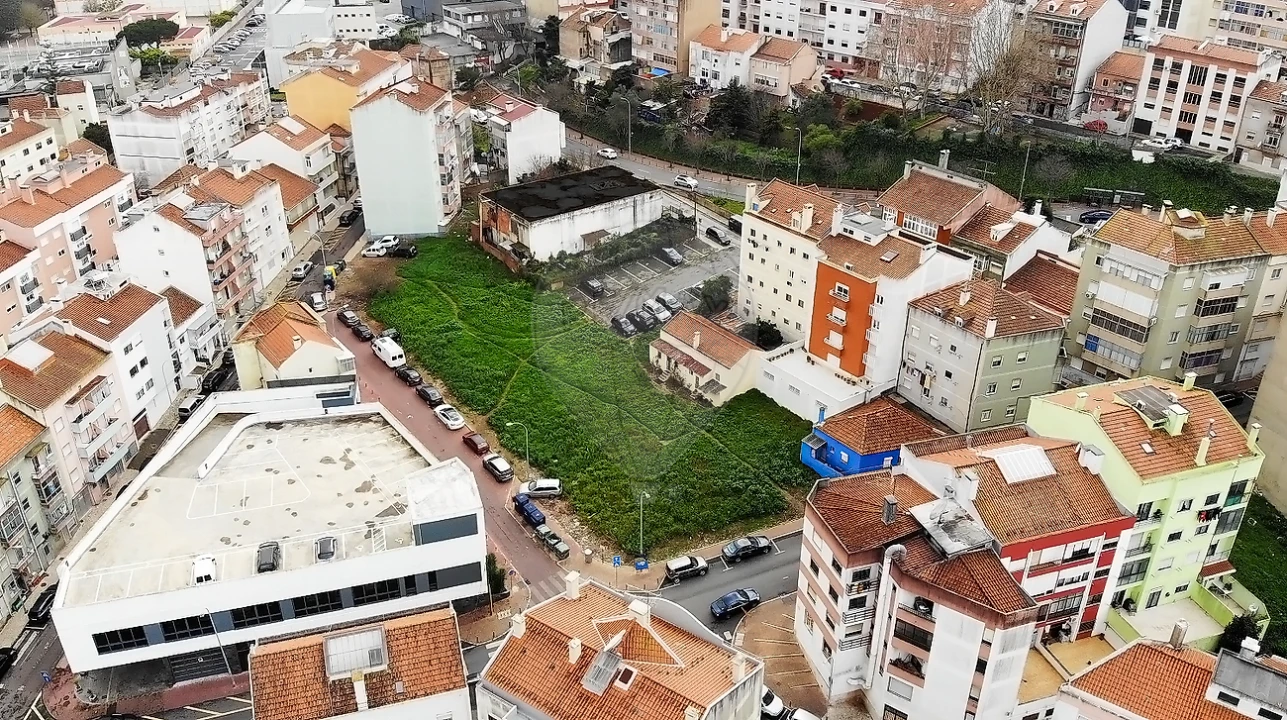 Terreno para Venda em Encosta do Sol Foto 4